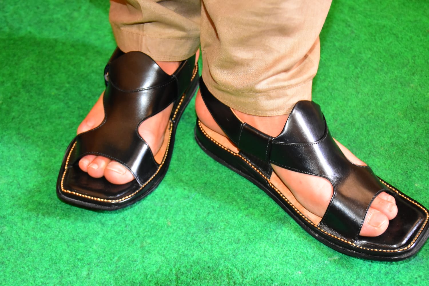 Kohati Chappal / Zalmi panjedaar – Gents – Rg 457 black colour Handmade  with premium leather.